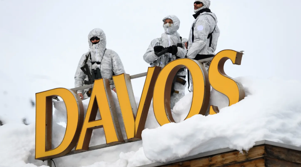 Guardians of Reputation in a Discombobulated World